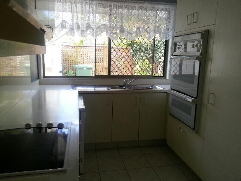 18/9 Freyburg, Bundall QLD 4217