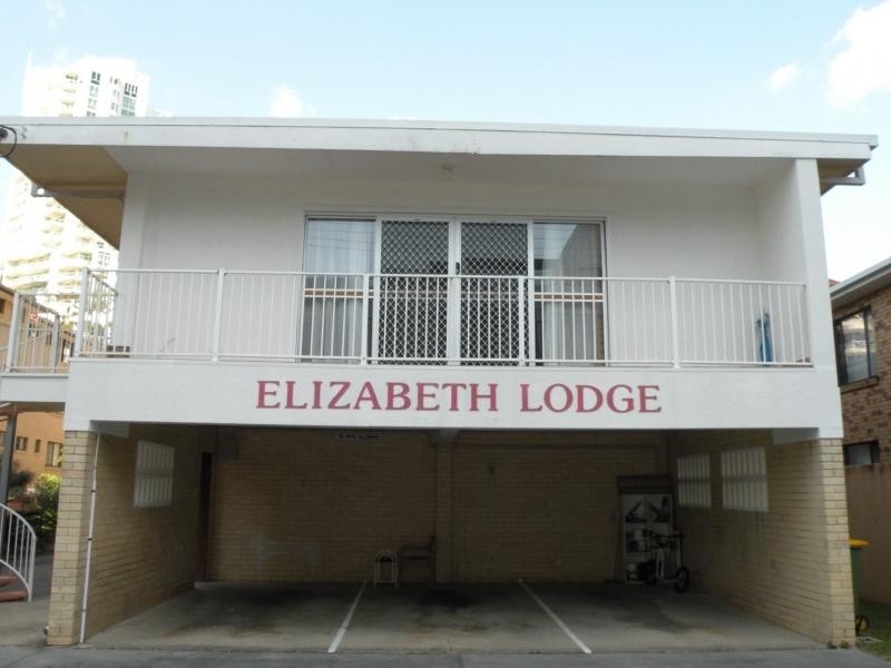 3/12 Elizabeth Ave, Broadbeach QLD 4218