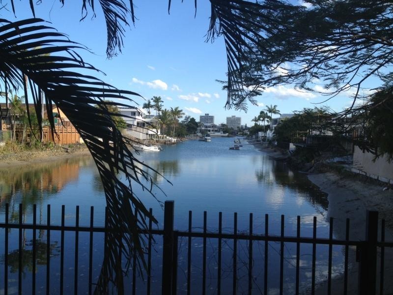 36 T.E Peters Drive, Broadbeach Waters QLD 4218