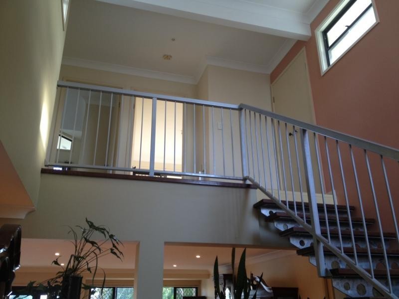 36 T.E Peters Drive, Broadbeach Waters QLD 4218