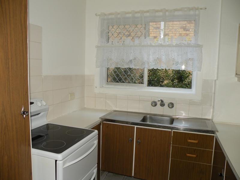 1/12 Elizabeth Avenue, Broadbeach QLD 4218
