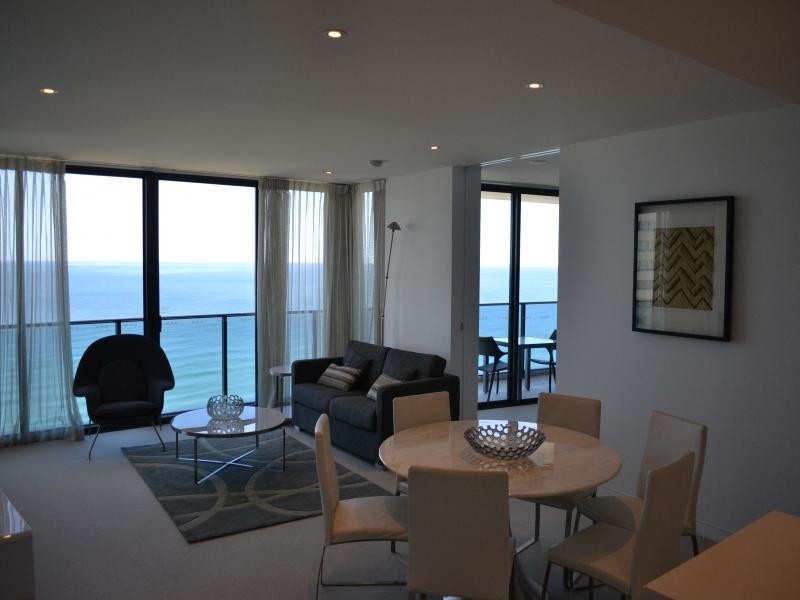 4 Charles Avenue – Oracle, Broadbeach QLD 4218