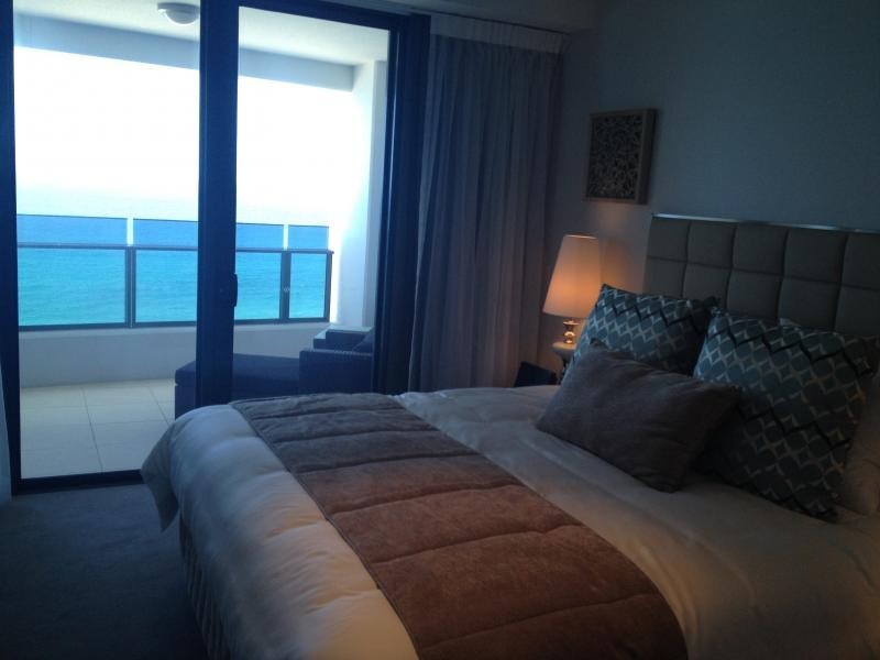 1404/4 The Esplanade, Surfers Paradise QLD 4217
