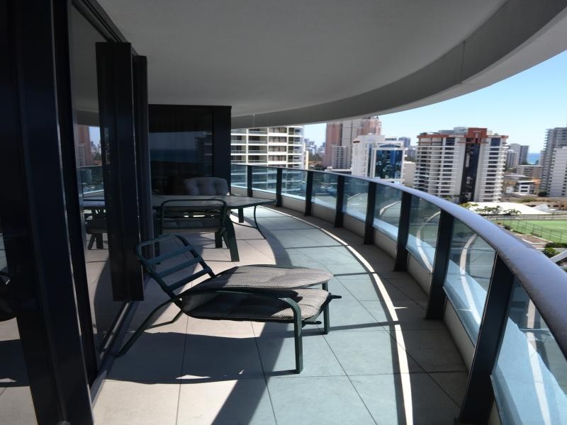Low-mid Floor/4 Charles Avenue – Oracle, Broadbeach QLD 4218