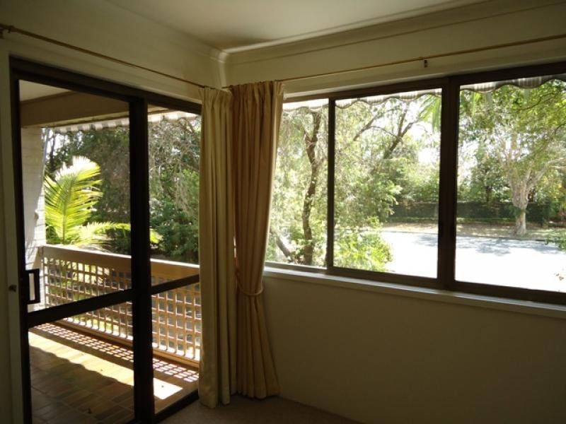 4/9 Freyburg Street, Sorrento QLD 4217