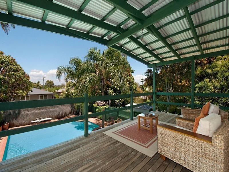 128 Nobby Parade, Miami QLD 4220