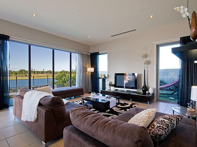 Broadbeach QLD 4218