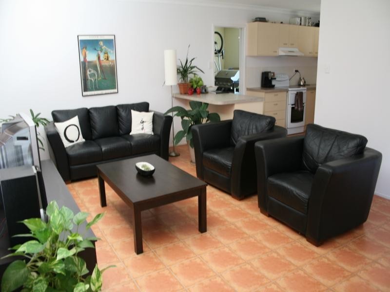 13 Chant street, Broadbeach Waters QLD 4218