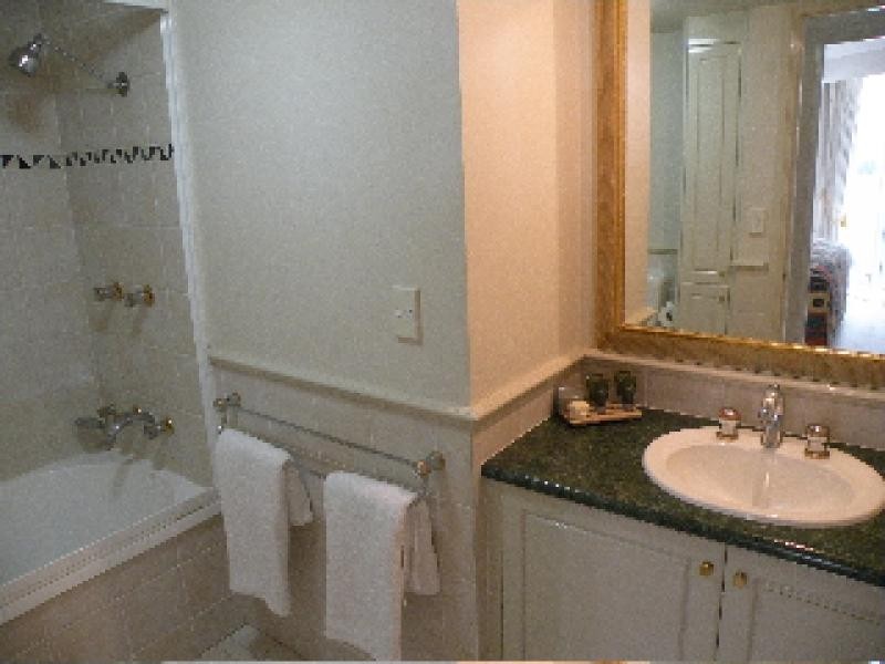 2213/24-26 Queensland Ave, Broadbeach QLD 4218