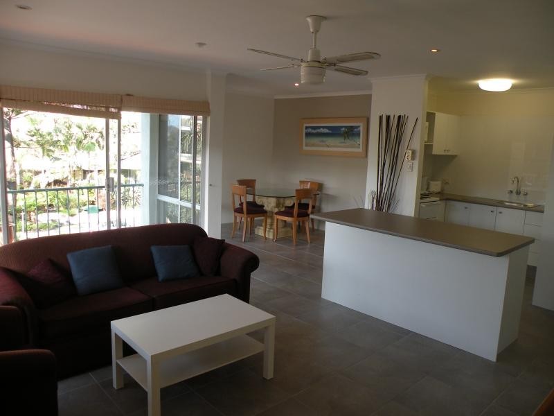 8/3 Vista, Surfers Paradise QLD 4217
