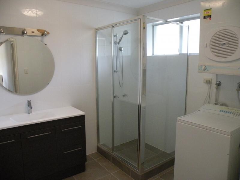 8/3 Vista, Surfers Paradise QLD 4217