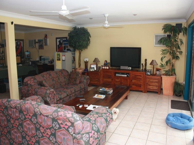 Broadbeach Waters QLD 4218