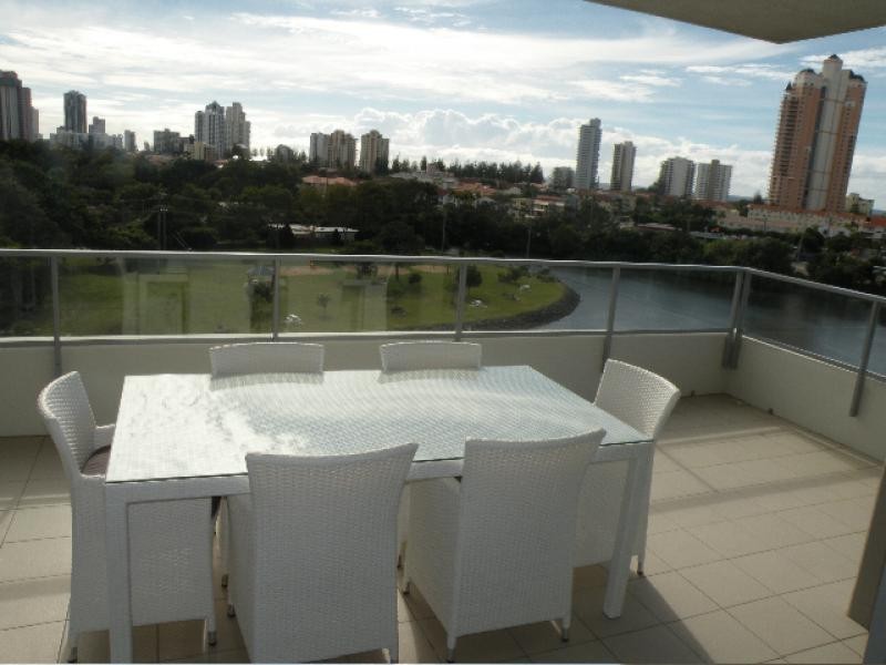 1610/33 TE Peters Drv, Broadbeach Waters QLD 4218
