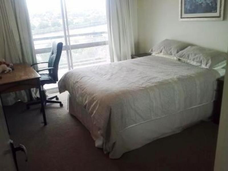 60 Bellevue Tce, St Lucia QLD 4067