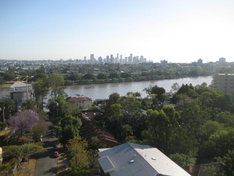 60 Bellevue Tce, St Lucia QLD 4067