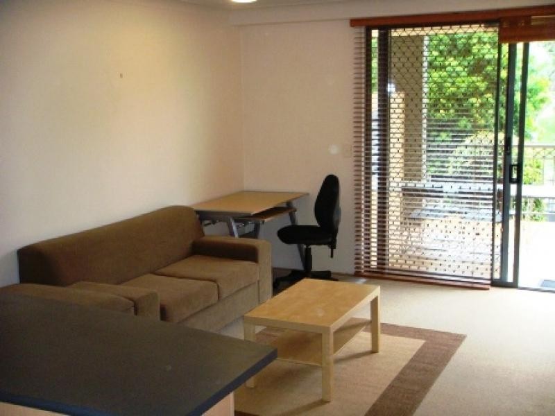 00/300 Sir Fred Schonell Drive, St Lucia QLD 4067