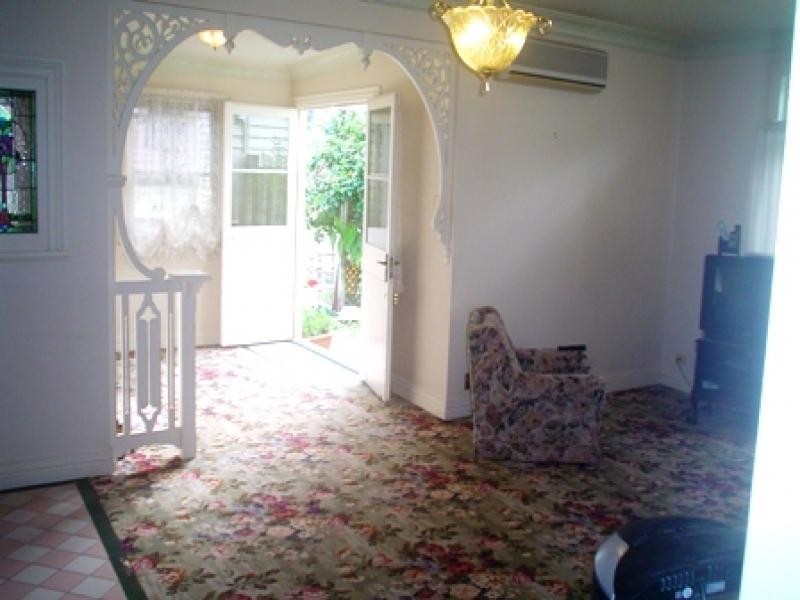 MacKay st, Windsor QLD 4030