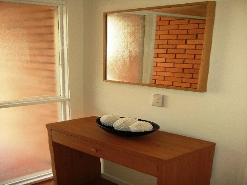 Mitre st, St Lucia QLD 4067