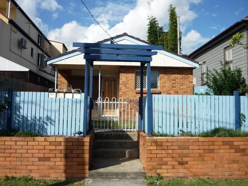 Lisburn st, East Brisbane QLD 4169