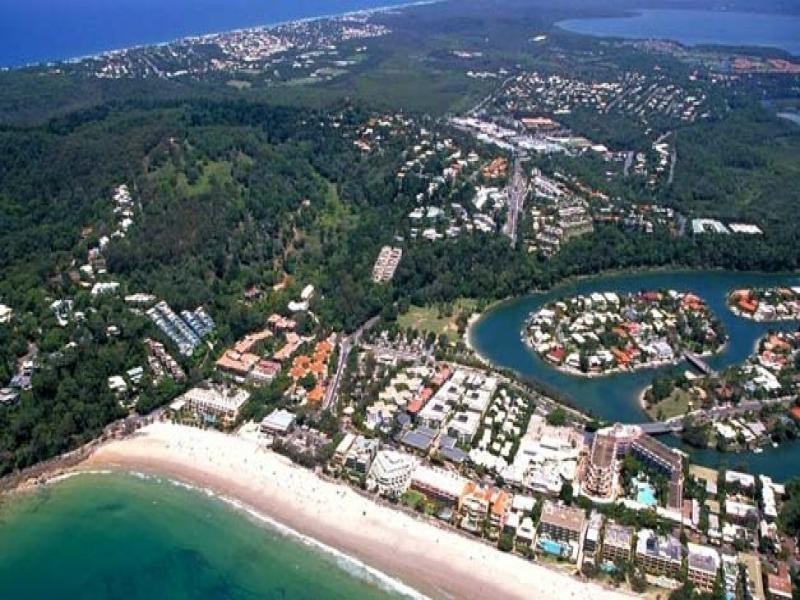 12 Banksia Avenue, Noosa Heads QLD 4567