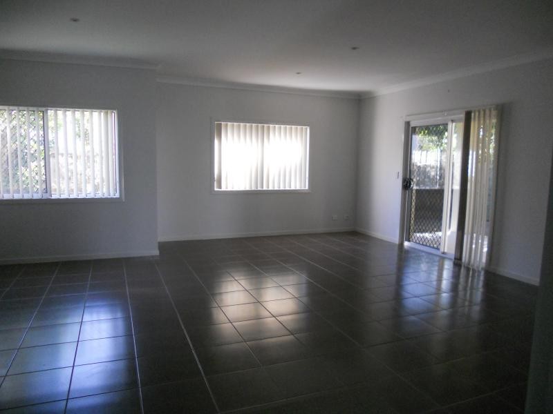 2/4 Boobook Court, Buderim QLD 4556