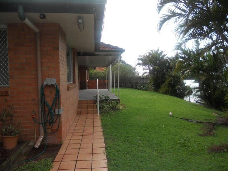 17 ulmarra, Mooloolaba QLD 4557