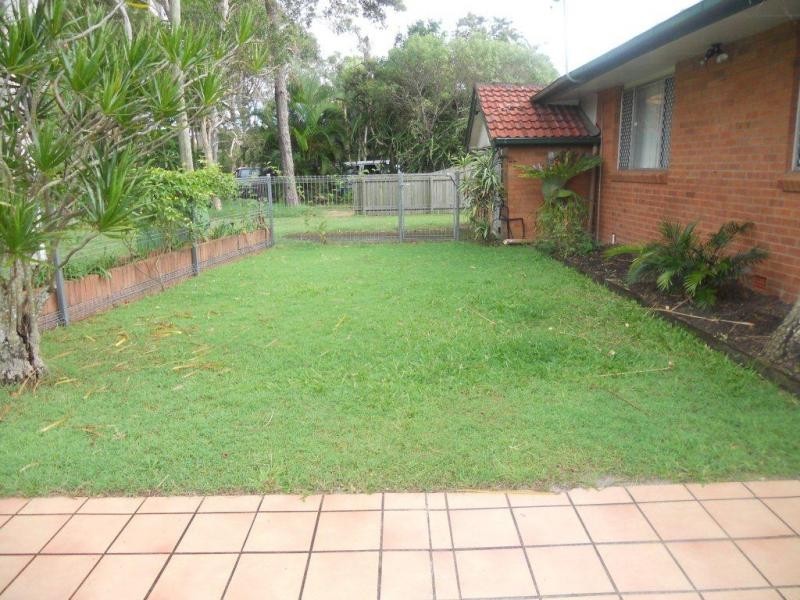 17 ulmarra, Mooloolaba QLD 4557