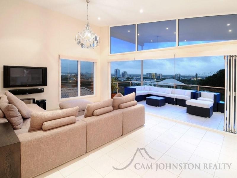 11 Bombala Terrace, Caloundra QLD 4551