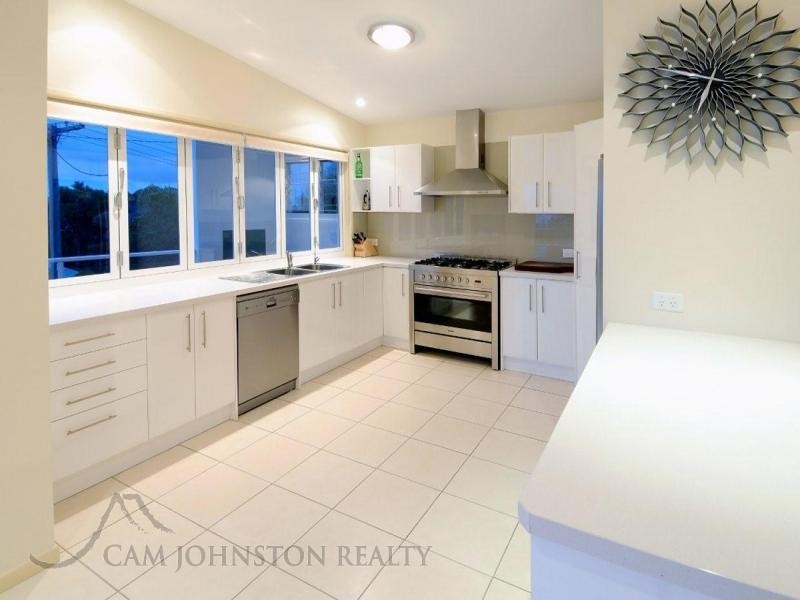 11 Bombala Terrace, Caloundra QLD 4551