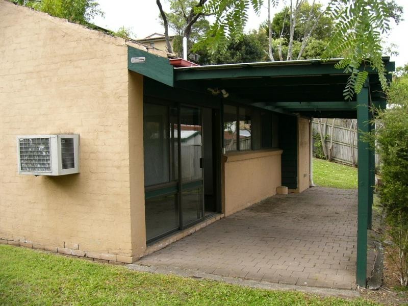 4 Merrilyn, Chapel Hill QLD 4069