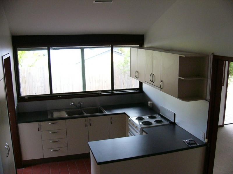 4 Merrilyn, Chapel Hill QLD 4069