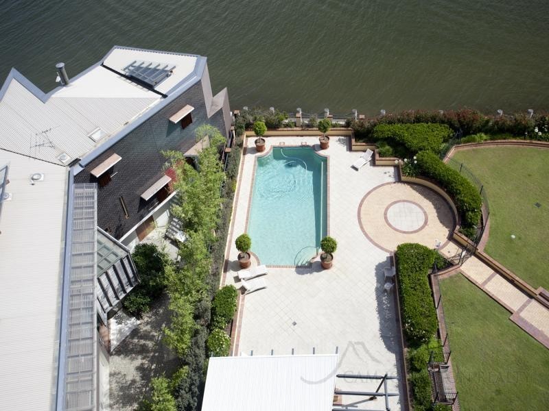 36/27 Harbour Drive, Hamilton QLD 4007