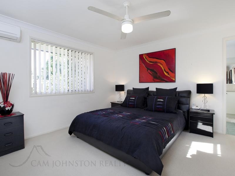 12 Queens Circuit, Geebung QLD 4034