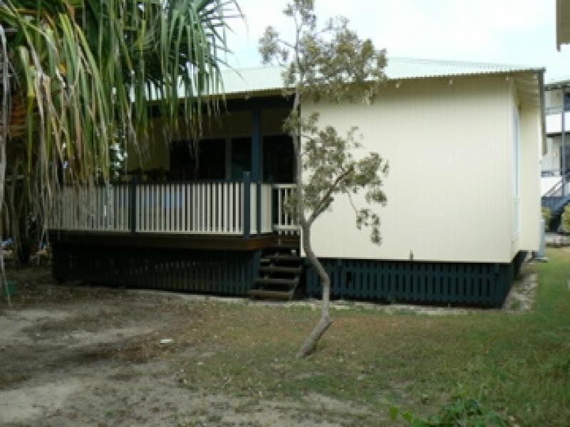 15 Williams Avenue, Fraser Island QLD 4581