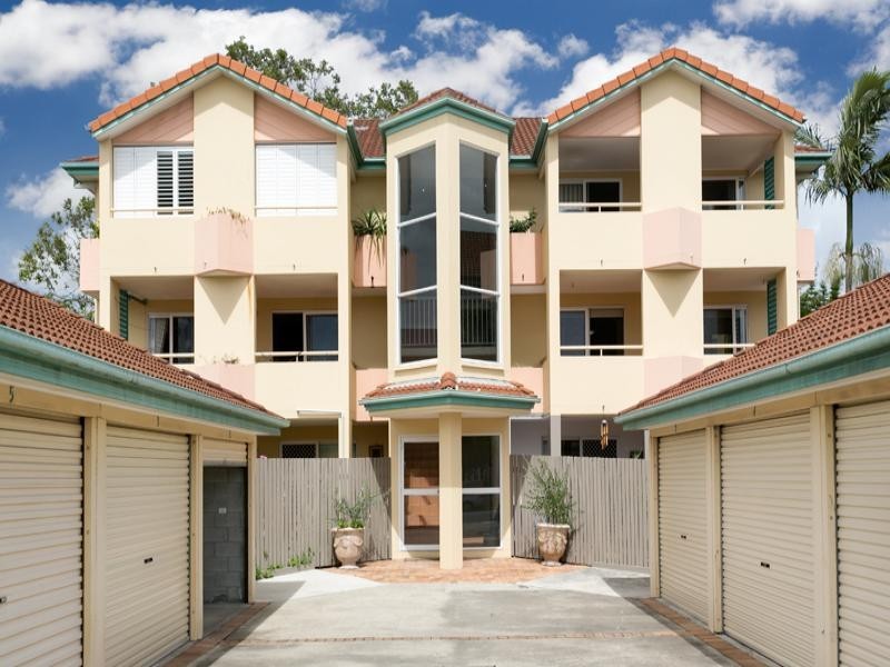 4/79 Dobson, Ascot QLD 4007