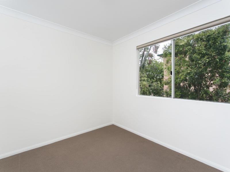 4/79 Dobson, Ascot QLD 4007