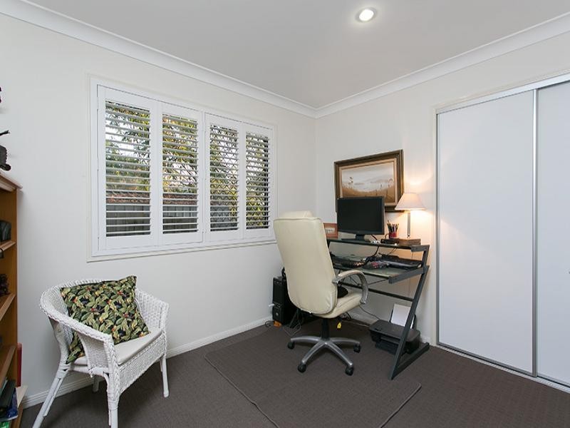 27 Grainger Street, Wynnum QLD 4178