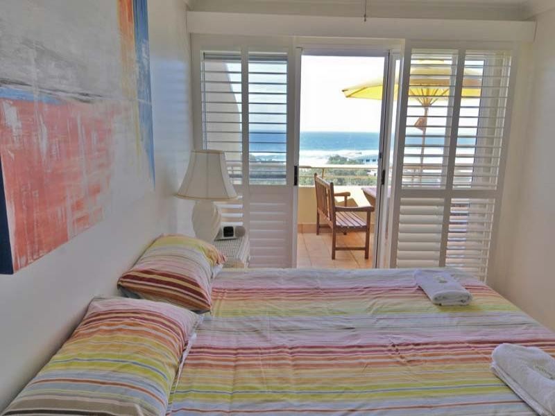 1 Samarinda Drive, Point Lookout QLD 4183