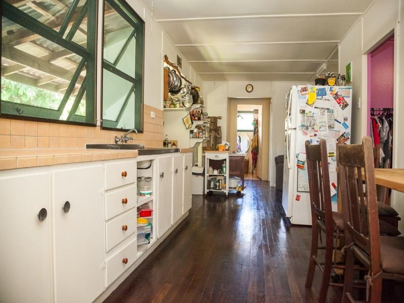 75 Mooloomba Road, Point Lookout QLD 4183