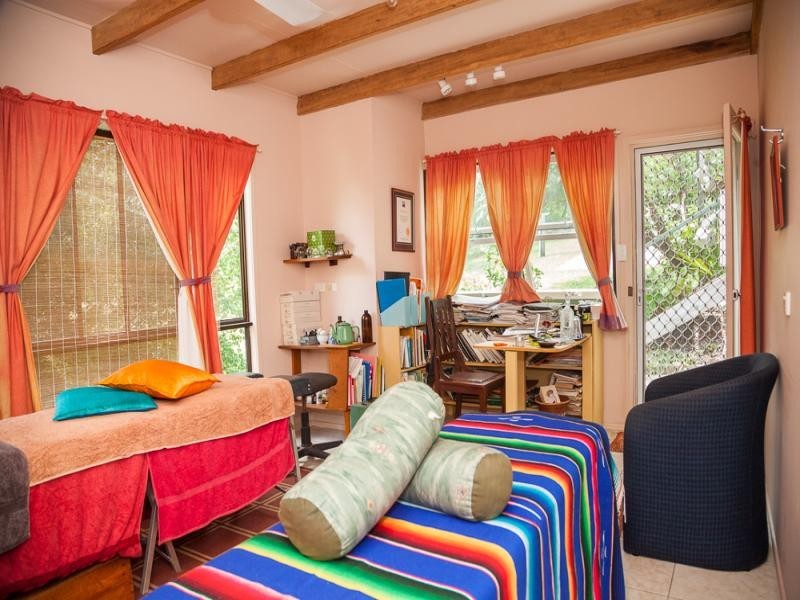 75 Mooloomba Road, Point Lookout QLD 4183