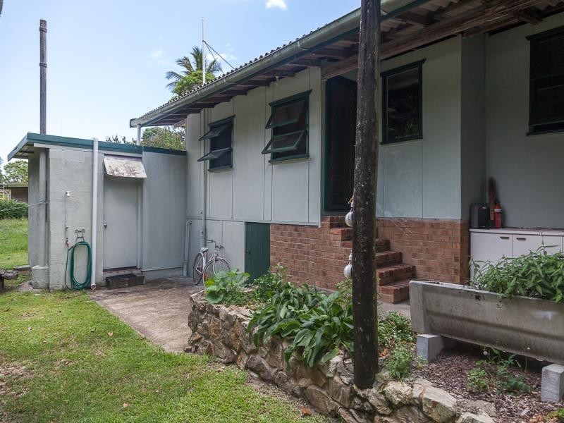 75 Mooloomba Road, Point Lookout QLD 4183