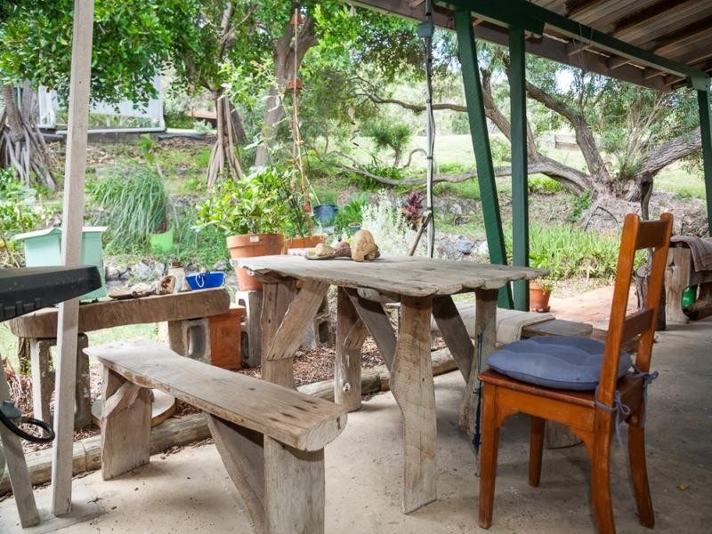 75 Mooloomba Road, Point Lookout QLD 4183