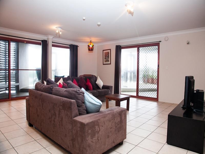 1/23 Mooloomba Road, Point Lookout QLD 4183