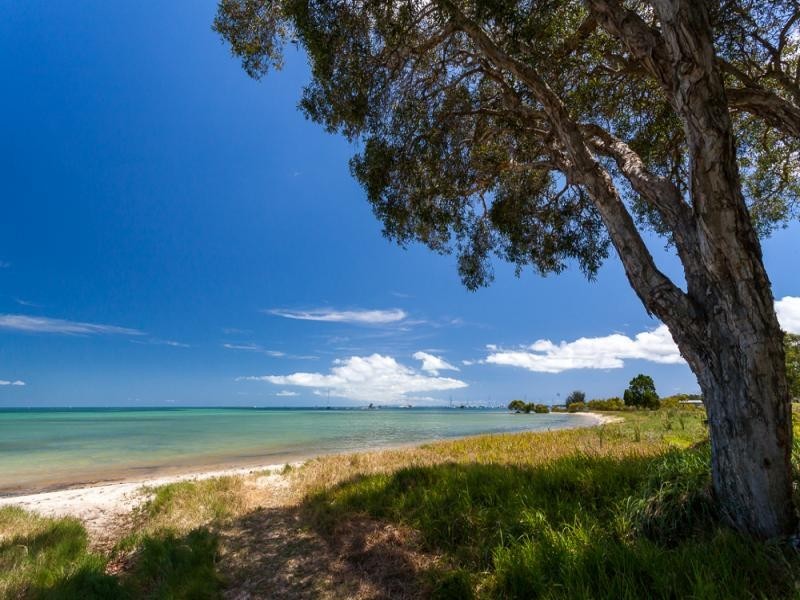 23 Flinders Avenue, Dunwich QLD 4183