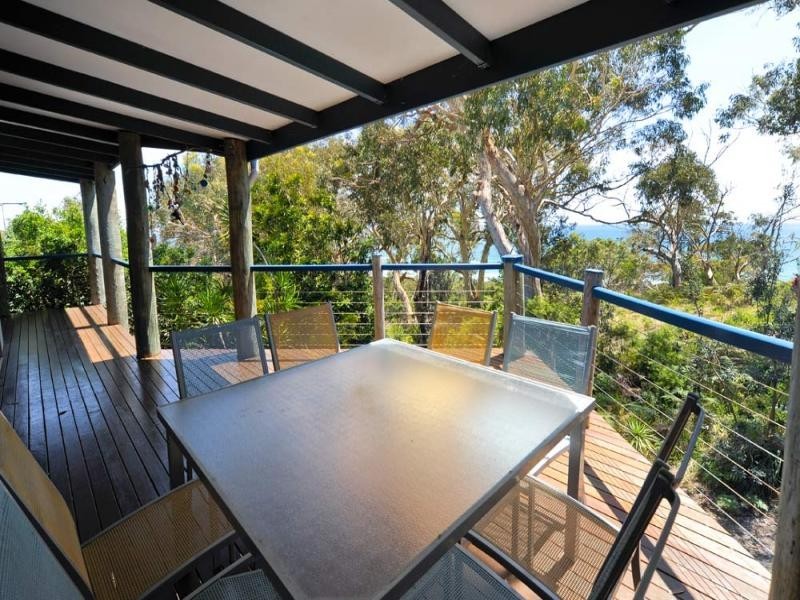 81 Tramican Street, Point Lookout QLD 4183