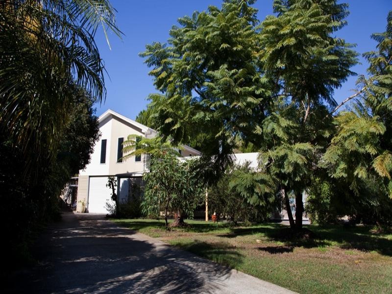 64 Kindara Street, Amity Point QLD 4183