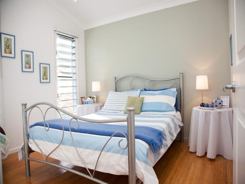 64 Kindara Street, Amity Point QLD 4183