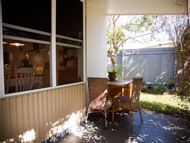 64 Kindara Street, Amity Point QLD 4183