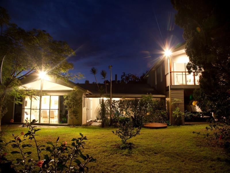 64 Kindara Street, Amity Point QLD 4183