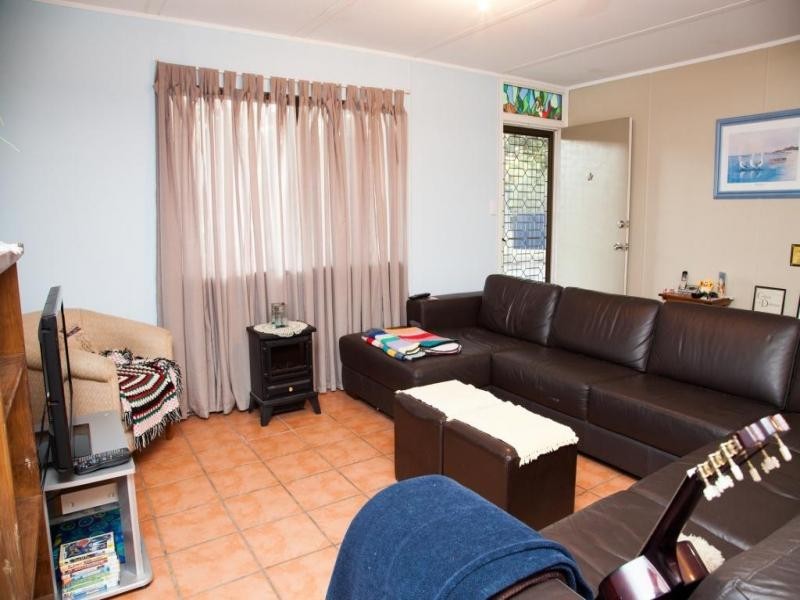 8 Gore Street, Amity Point QLD 4183